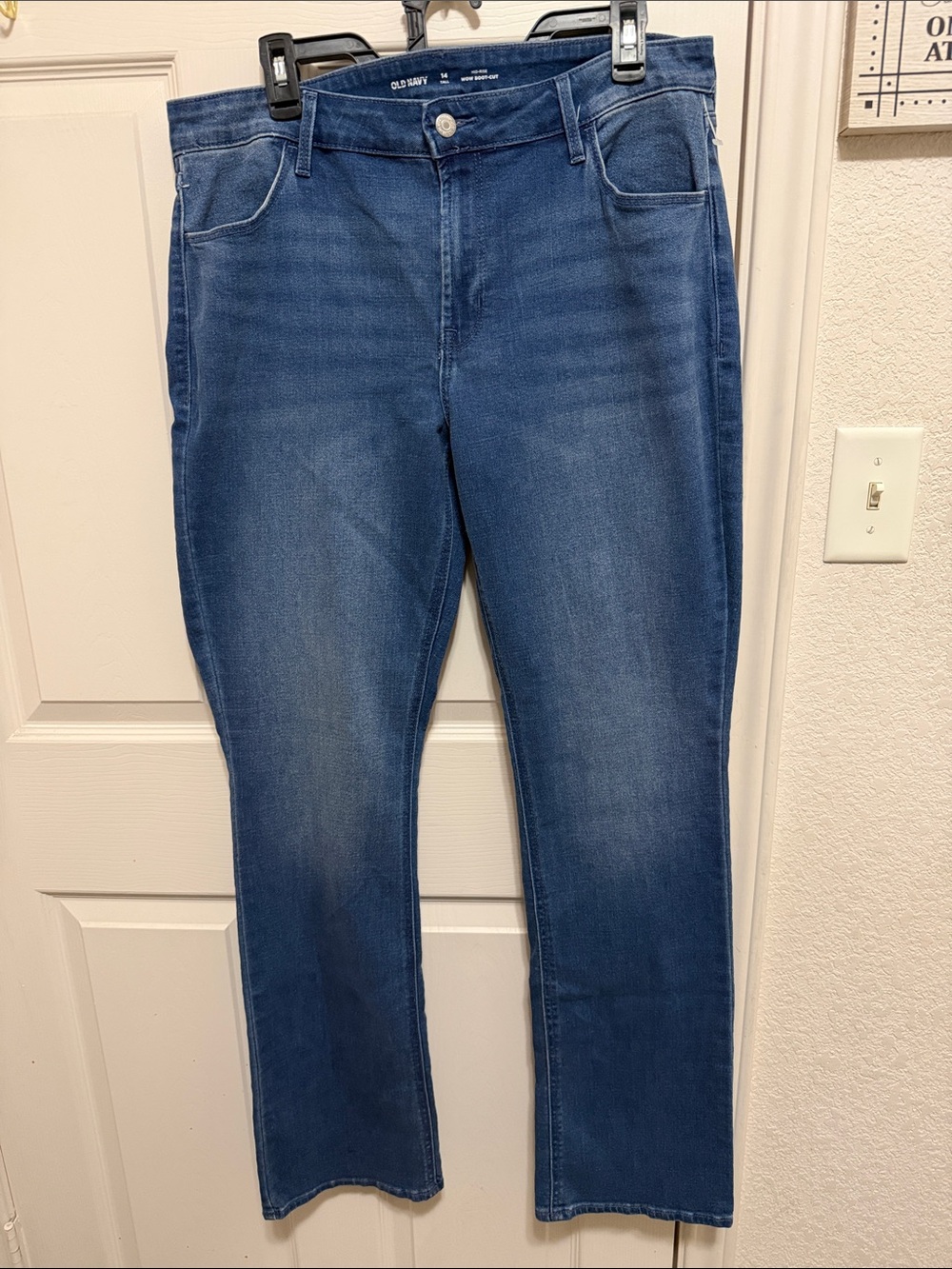 NWOT Tall Old Navy Women's Boot Cut Jeans in Medium Blue